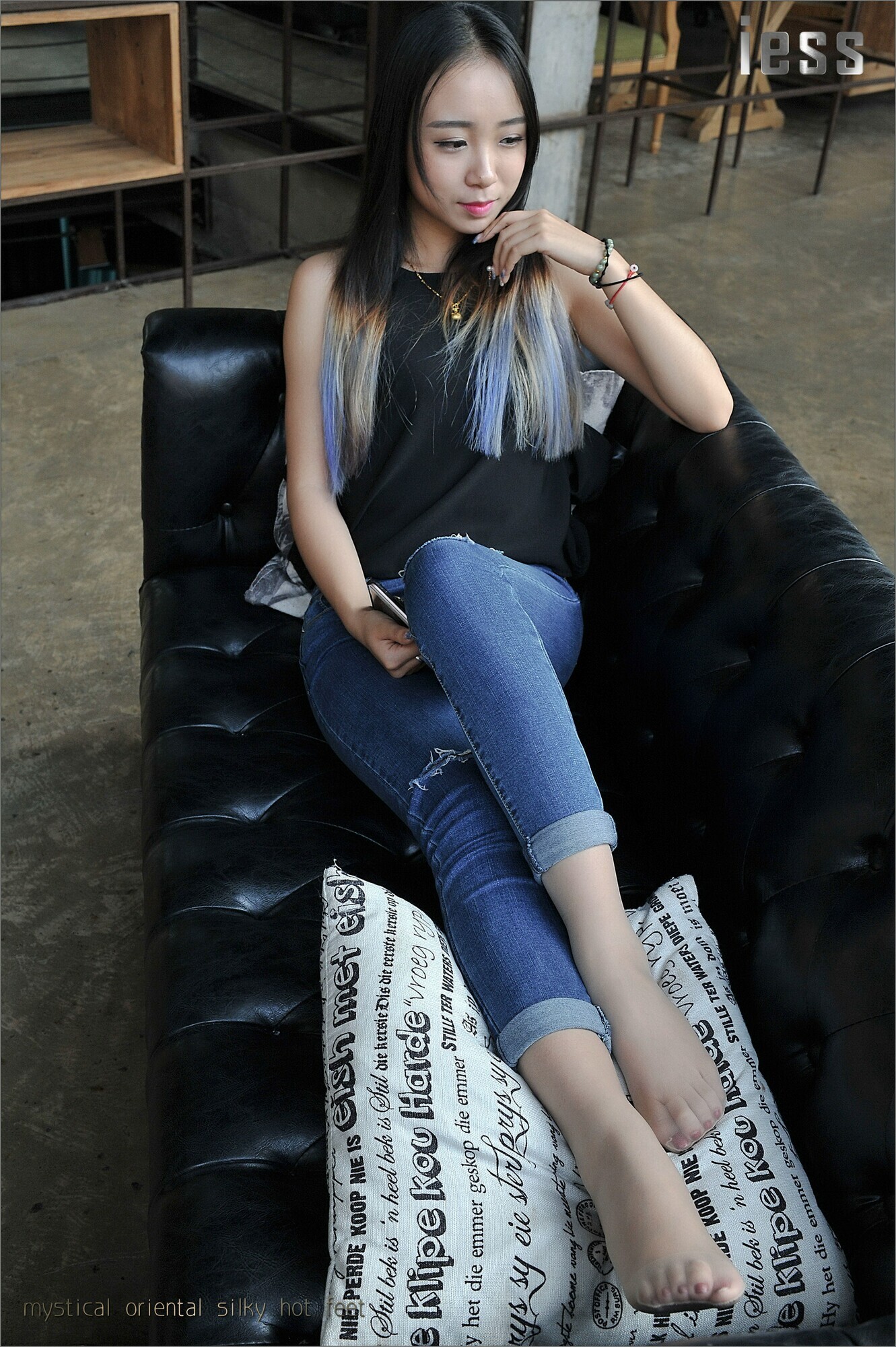 [IESS异思趣向] 2016.09.30 丝足便当007：《丝足高跟与牛仔裤 1》张馨月